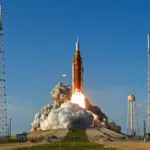 NASA astronauts take the Earth out of orbit before pushing it to the Moon